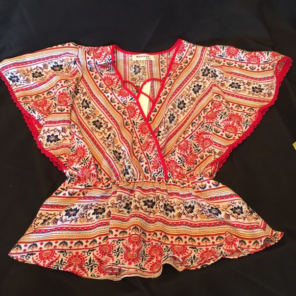 Monteau Tops - Monteau Flutter Sleeve Spring Blouse